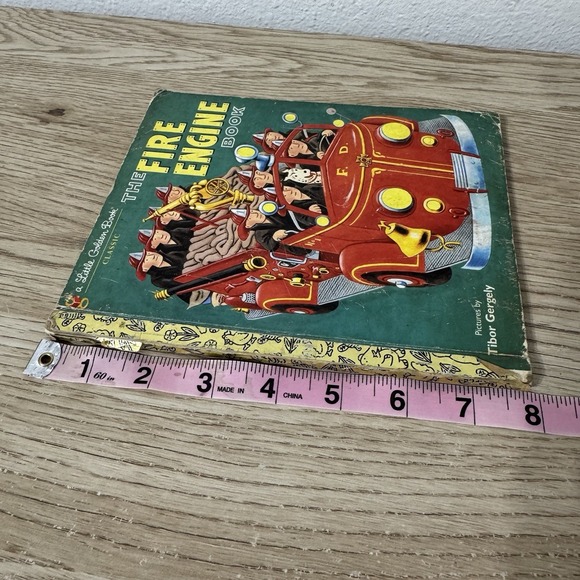 Fire Engine‎ Little Golden Book Pictures by Tibor Gergely 2002 - Picture 10 of 14